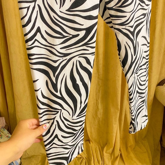 Y2k Stretchy Zebra Pants - Picture 3 of 3